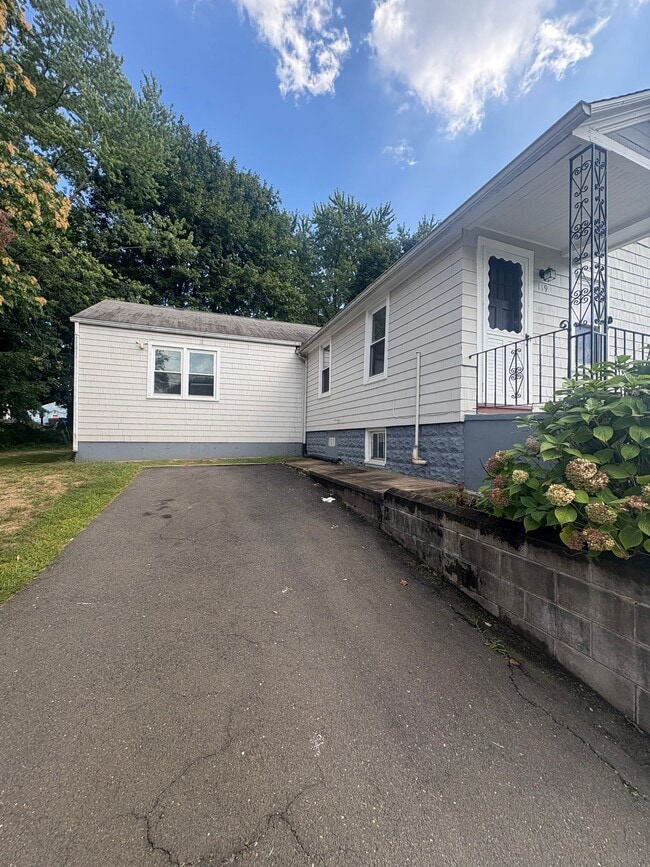 119 Warner St in Hamden, CT - Building Photo - Building Photo