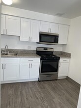 Los Olivos Apartments in Whittier, CA - Building Photo - Building Photo