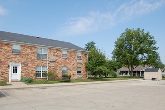 Village Apartments of Summitville in Summitville, IN - Building Photo - Building Photo