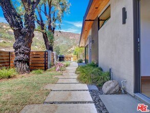 3404 Cloudcroft Dr in Malibu, CA - Building Photo - Building Photo