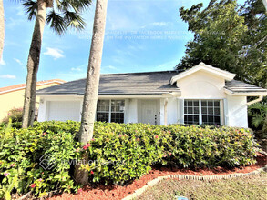 7440 Ansley Dr in Greenacres, FL - Foto de edificio - Building Photo