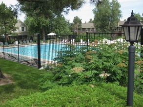7106 E Briarwood Dr in Centennial, CO - Building Photo - Building Photo