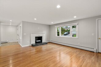 69 Summit Ave in Marlborough, MA - Building Photo - Building Photo