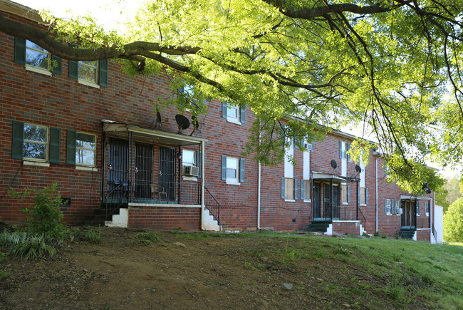 Experience Stylish Urban Living in the hea