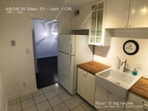 4606 W Gray St-Unit -Unit 106 in Tampa, FL - Building Photo - Building Photo