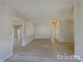 31137 Chatterly Dr, Unit 3313S201 in Wesley Chapel, FL - Foto de edificio - Building Photo