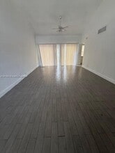 7173 W Sunrise Blvd in Plantation, FL - Building Photo - Building Photo