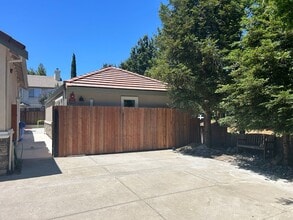 2971 Begonia Ct in Brentwood, CA - Building Photo - Building Photo