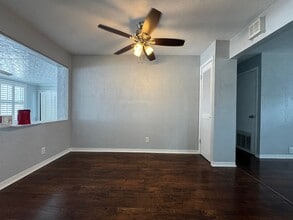 509 McIntosh Rd in Ormond Beach, FL - Foto de edificio - Building Photo