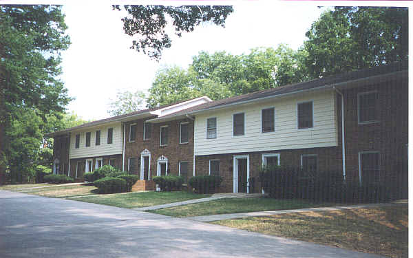 1020 Ebenezer Rd in Rock Hill, SC - Building Photo