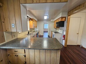 1404 S Cherry St in Port Angeles, WA - Building Photo - Building Photo