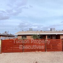 4741 E 2nd St in Tucson, AZ - Building Photo