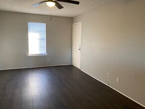 294 Tinker Hill Cv, Unit B in Jackson, TN - Building Photo - Building Photo