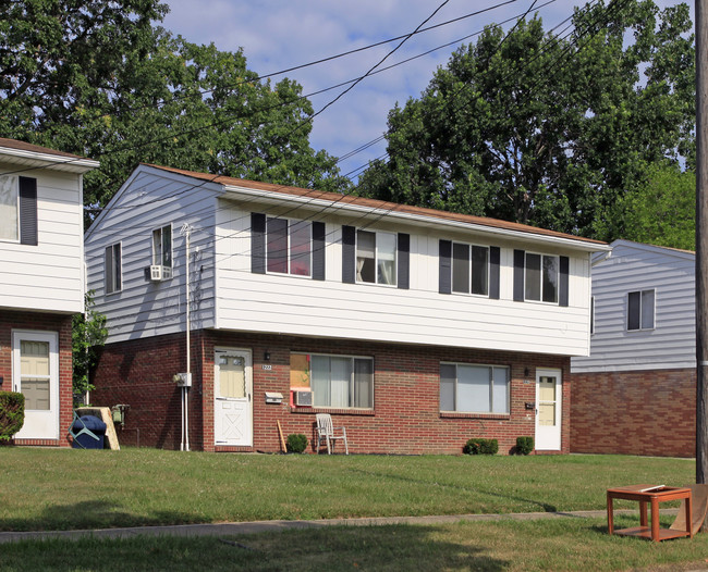 1220-1230 Euclid Ave in Lorain, OH - Building Photo - Building Photo