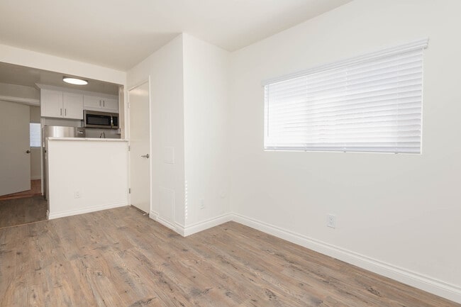 3733 Midvale Ave, Unit c in Los Angeles, CA - Building Photo - Building Photo