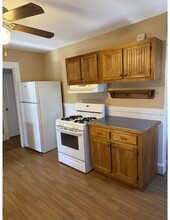 196 W Franklin St in Holyoke, MA - Building Photo - Building Photo