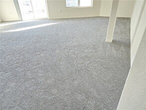 62 E Serene Ave in Las Vegas, NV - Building Photo - Building Photo