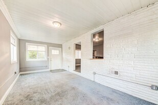 311 Boggs Ave in Pittsburgh, PA - Building Photo