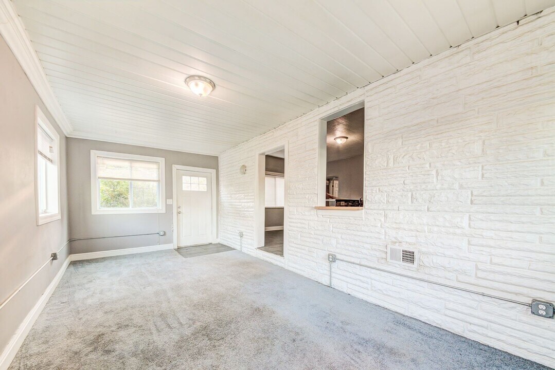 311 Boggs Ave in Pittsburgh, PA - Building Photo