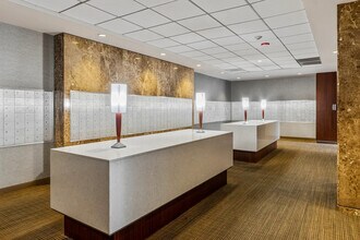 655 W Irving Park Rd, Unit 4808 in Chicago, IL - Building Photo - Building Photo