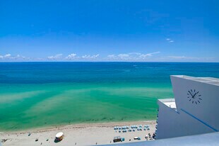 6899 Collins Ave, Unit 2208 in Miami Beach, FL - Building Photo