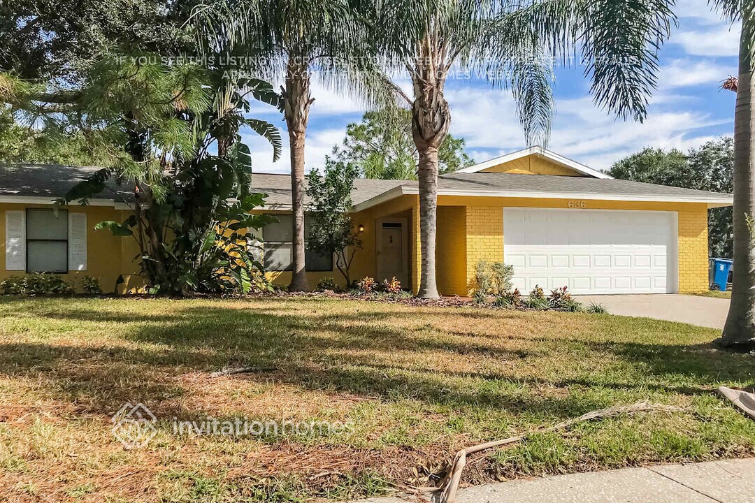 636 Shorelake Pl in Oldsmar, FL - Building Photo