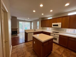 12550 Senda Panacea in San Diego, CA - Building Photo - Building Photo