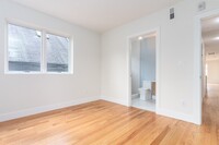 42 Dennis St, Unit 1 in Boston, MA - Building Photo - Building Photo