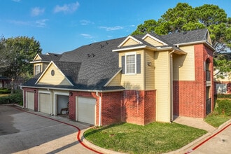 Brazoswood in Clute, TX - Building Photo - Building Photo