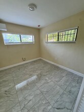 6432 NE 1st Ct in Miami, FL - Building Photo - Building Photo
