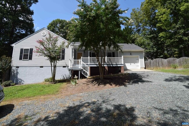 property at 41 Woodlawn Dr