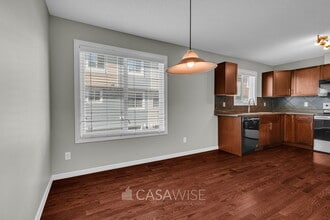 655-655 Tamarack Rd NW in Edmonton, AB - Building Photo - Building Photo