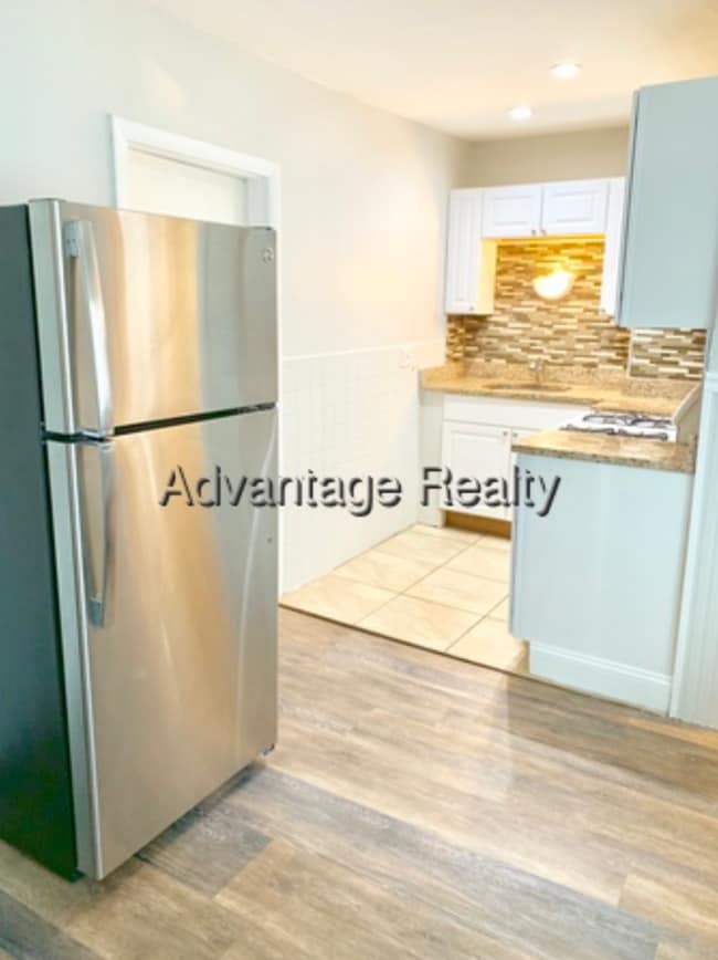 10 4th Street Pl, Unit 1 in Cambridge, MA - Building Photo - Building Photo