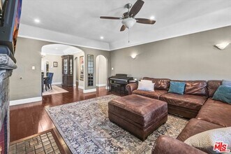 1111 S Orange Dr in Los Angeles, CA - Building Photo - Building Photo