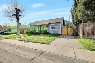 4404 Lantana Ave in Sacramento, CA - Building Photo