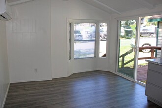 24340 CA-78 in Ramona, CA - Foto de edificio - Building Photo