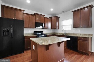 7705 sentry Terrace in Severn, MD - Building Photo - Building Photo