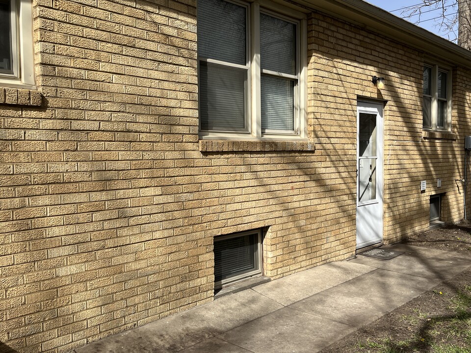 305 S 3rd St, Unit 305.5 in Salina, KS - Building Photo