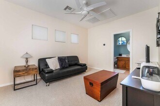 1 Emerald Dunes Cir in Henderson, NV - Building Photo - Building Photo