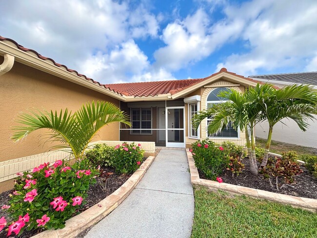 12396 Kelly Sands Way in Ft. Myers, FL - Building Photo - Building Photo