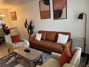 8313 Bernwood Cove Loop, Unit 1205 in Ft. Myers, FL - Foto de edificio - Building Photo