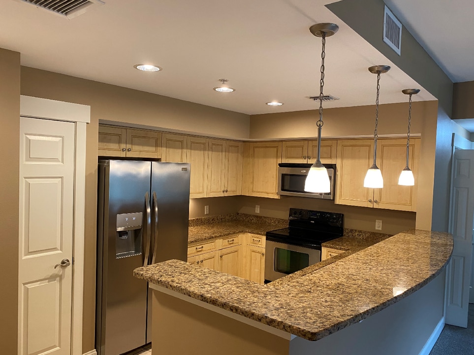 2 Monticello Village Dr, Unit 302 in Weaverville, NC - Building Photo