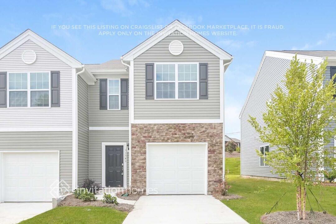 11541 Brier Vlg Ln in Charlotte, NC - Building Photo