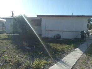 3717 Palmetto St in Big Pine Key, FL - Building Photo - Building Photo