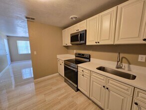 112 Palm Dr in Daytona Beach, FL - Building Photo - Building Photo