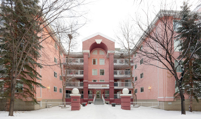 Cherry Brook Court in Edmonton, AB - Building Photo - Building Photo