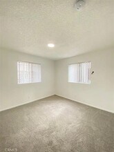 10617 Main St in Los Angeles, CA - Building Photo - Building Photo