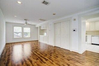 1246 Omar St-Unit -A in Houston, TX - Foto de edificio - Building Photo