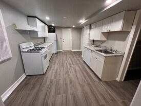 67 Lawrence St, Unit 67 Lawrence Street in Saratoga Springs, NY - Building Photo