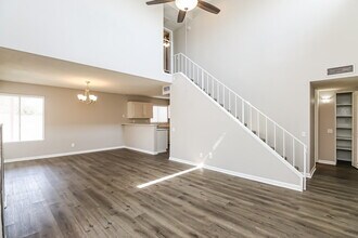7032 S 44th St in Phoenix, AZ - Building Photo - Building Photo